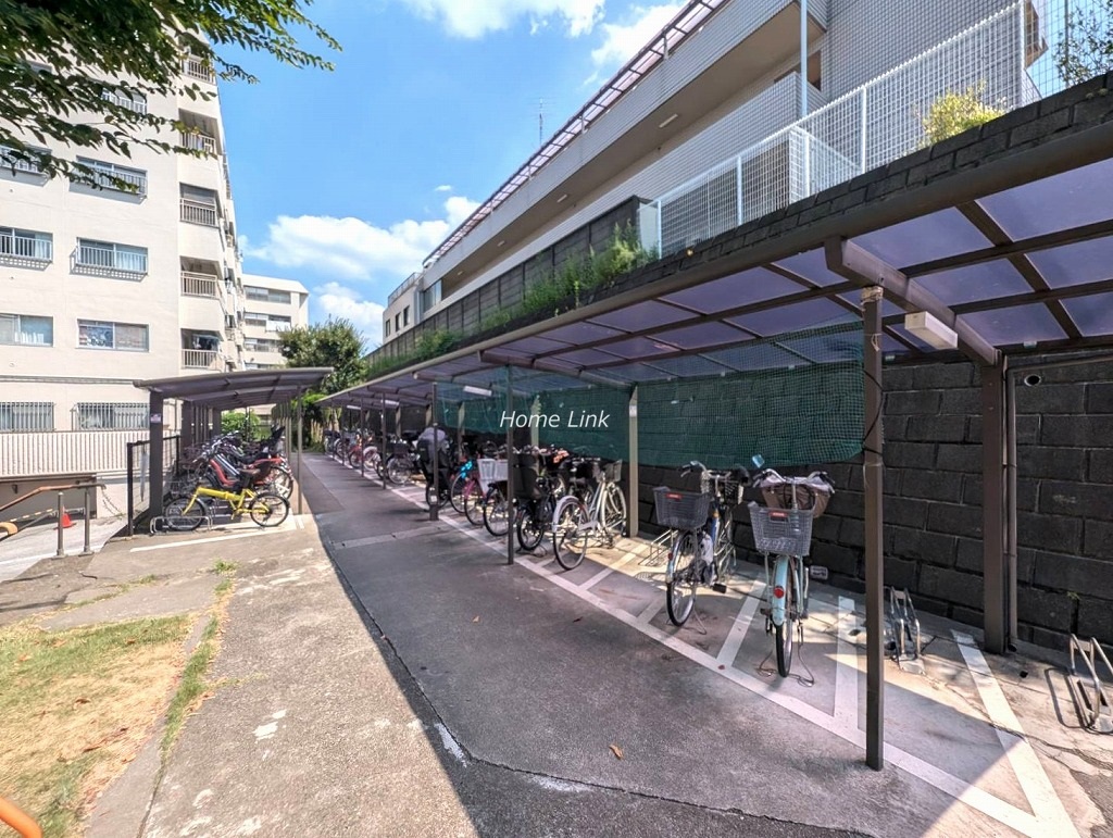 ワコー徳丸マンション　駐輪場